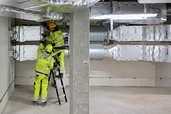 Ventilationskanal i letvægts-design imponerer på byggepladsen